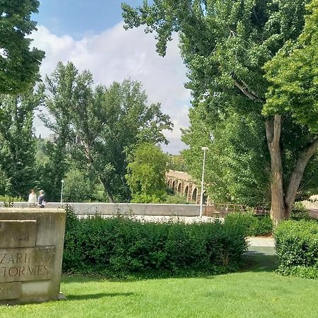 Increible Apartamento Frente Al Puente Romano Leilighet Salamanca Eksteriør bilde